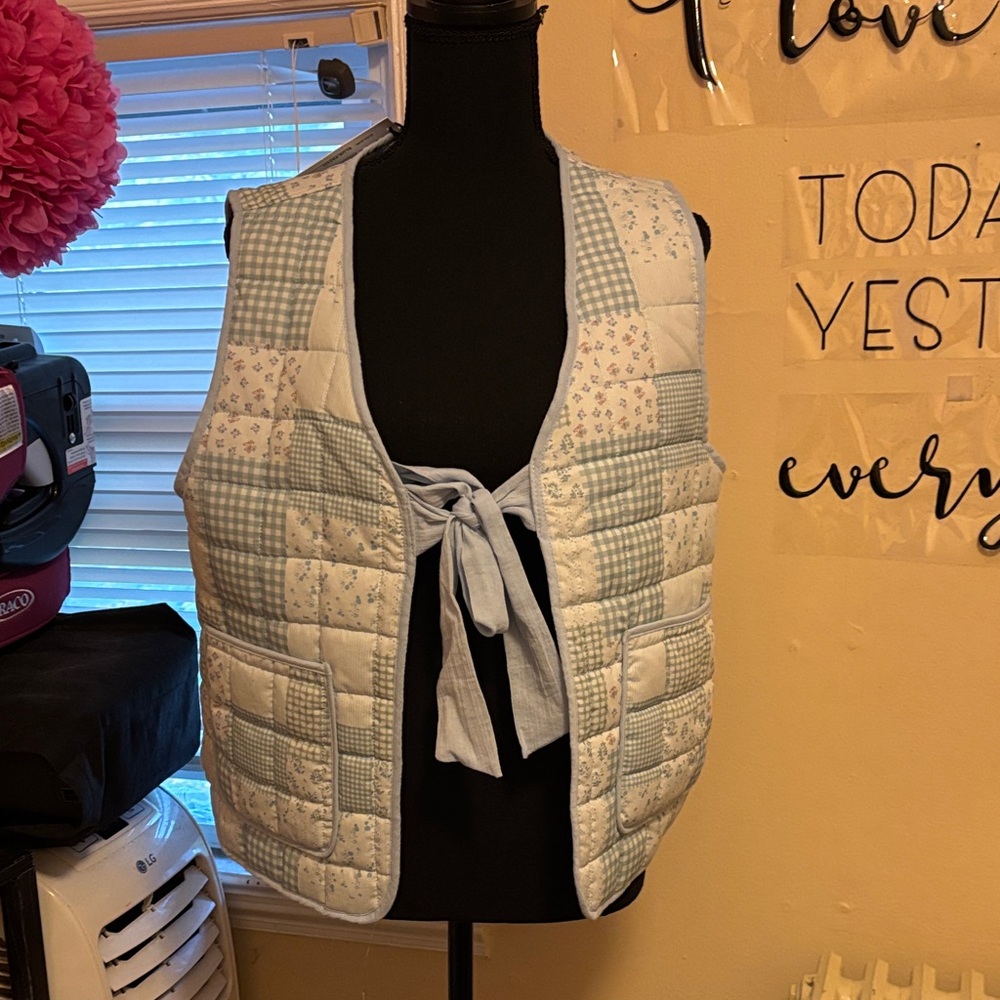 Patchwork Quilted Vest - image 1